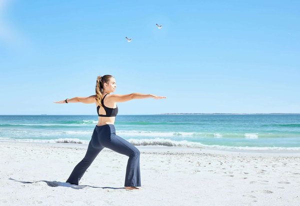 Comment les seniors peuvent-ils utiliser la pratique du yoga pour renforcer leur flexibilité?